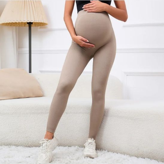 pantalon-grossesse-style-legging-beige