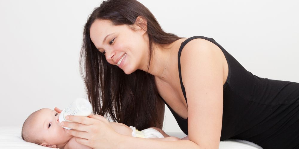 Allaitement mixte Combien de biberons et de tétées par jour — free download