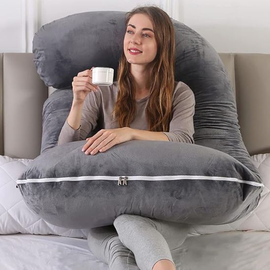 coussin-de-grossesse-apaisant-et-confortable-détente